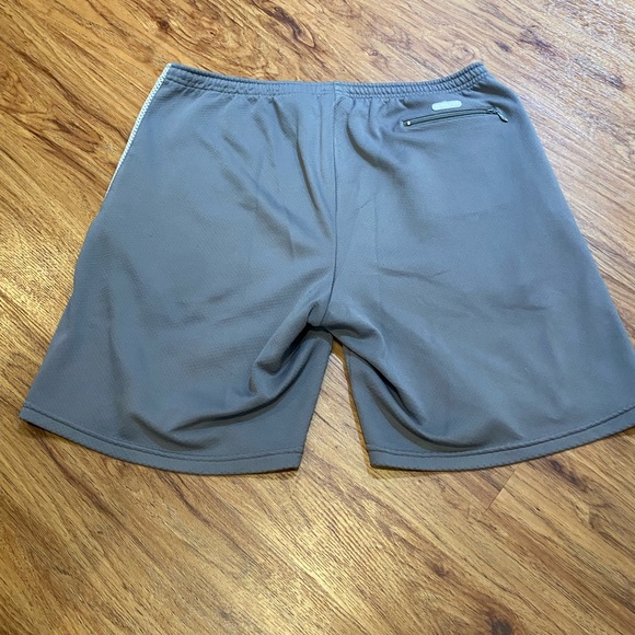 Nike Dri-Fit Shorts - Picture 2 of 2